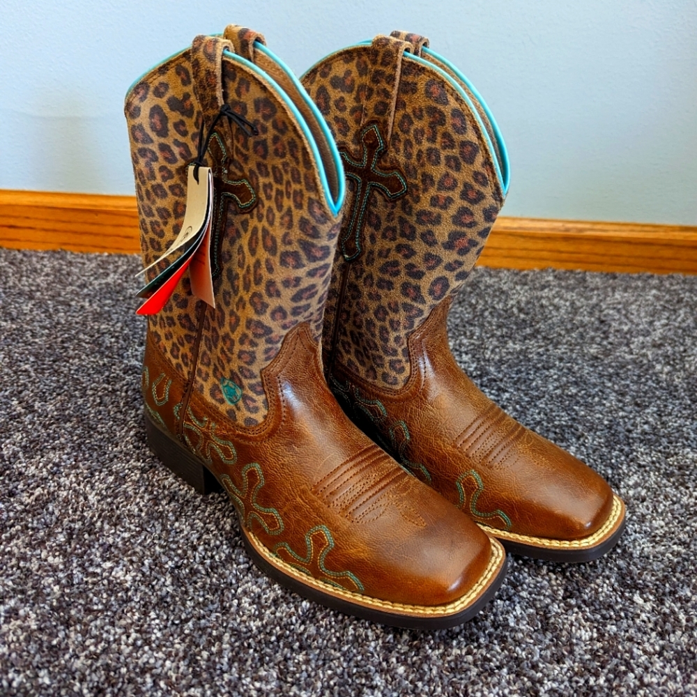 Ariat Kid's Crossroads Cowgirl Boots - New with square toe